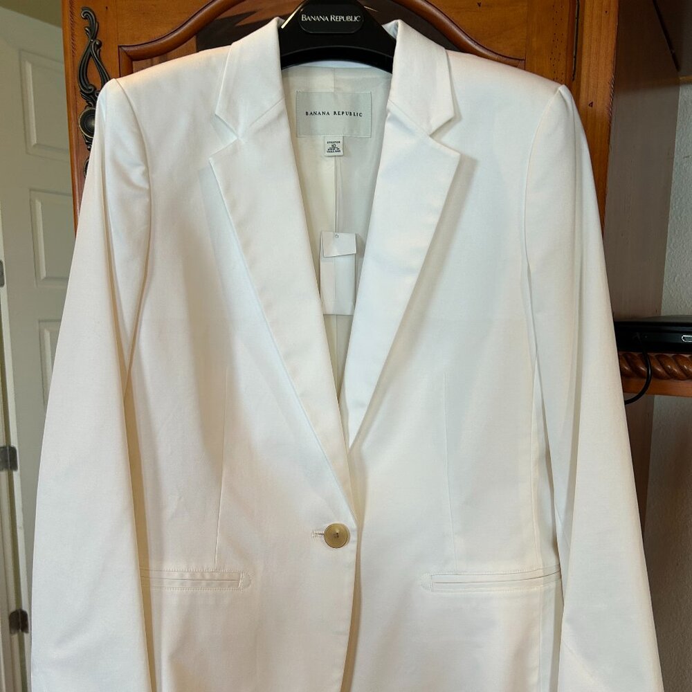 Banana Republic Suit White size 10 Jacket size 12 pants NWT